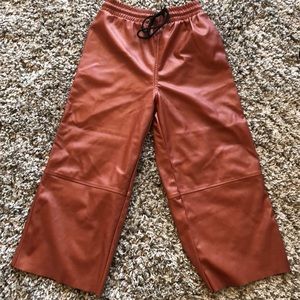 FUN, STYLISH WIDE LEG PANTS